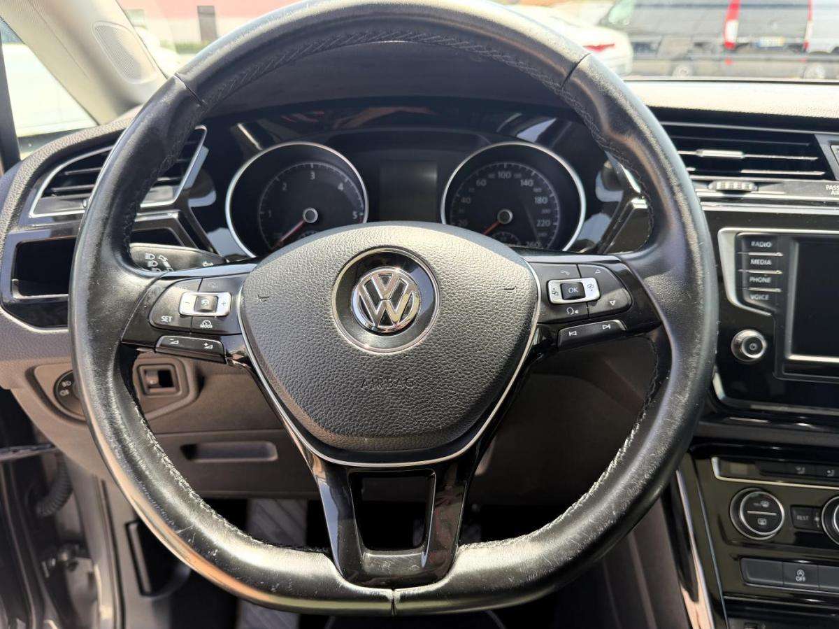 volkswagen-touran-2016-diesel-1968cc