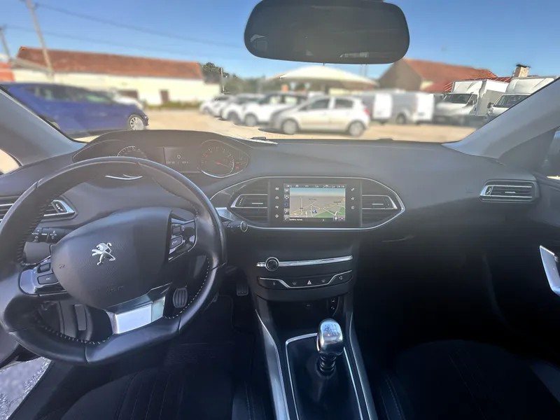 peugeot-308-2015-gasolina-1199cc