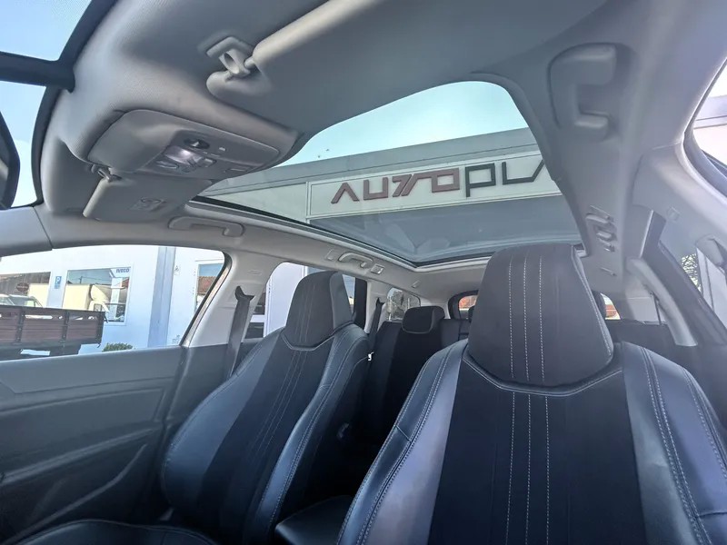 peugeot-308-2015-gasolina-1199cc