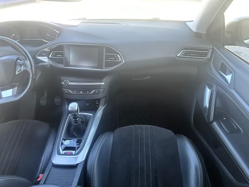 peugeot-308-2015-gasolina-1199cc
