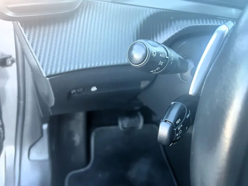 peugeot-208-2022-gasolina-1199cc