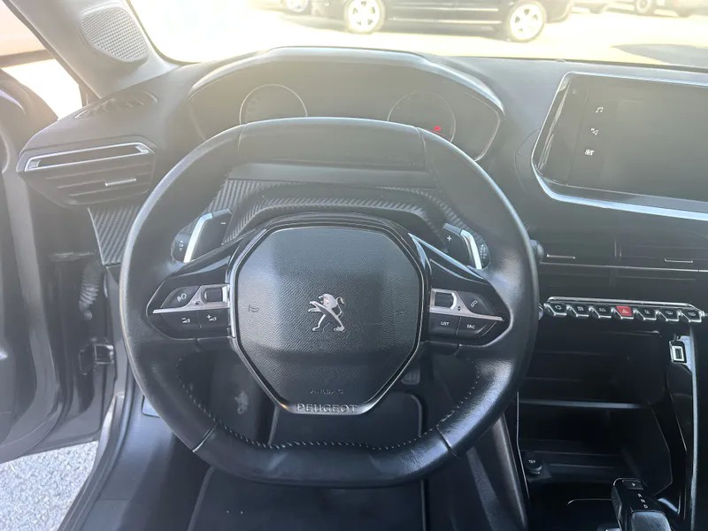 peugeot-208-2022-gasolina-1199cc