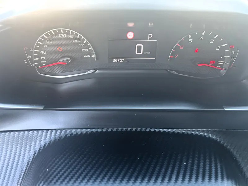 peugeot-208-2022-gasolina-1199cc