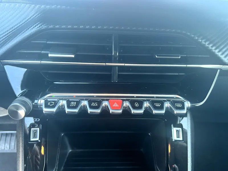 peugeot-208-2022-gasolina-1199cc
