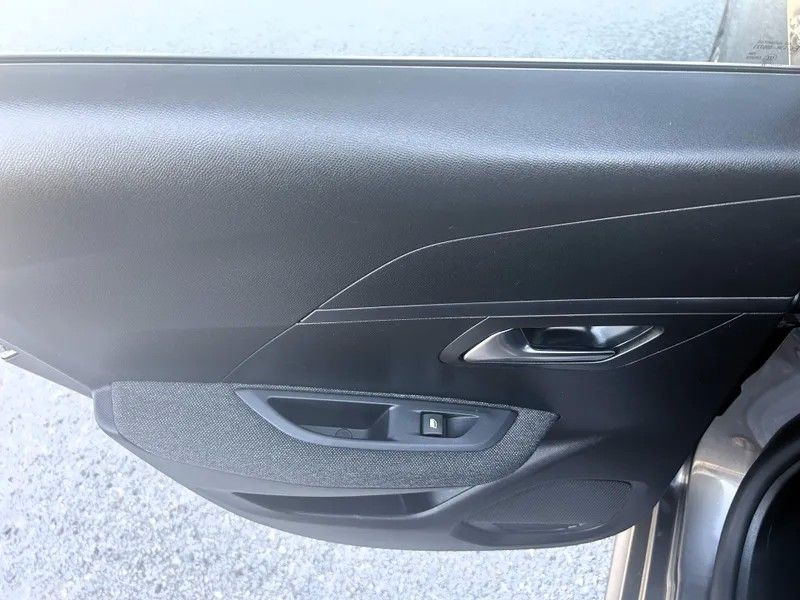 peugeot-208-2022-gasolina-1199cc