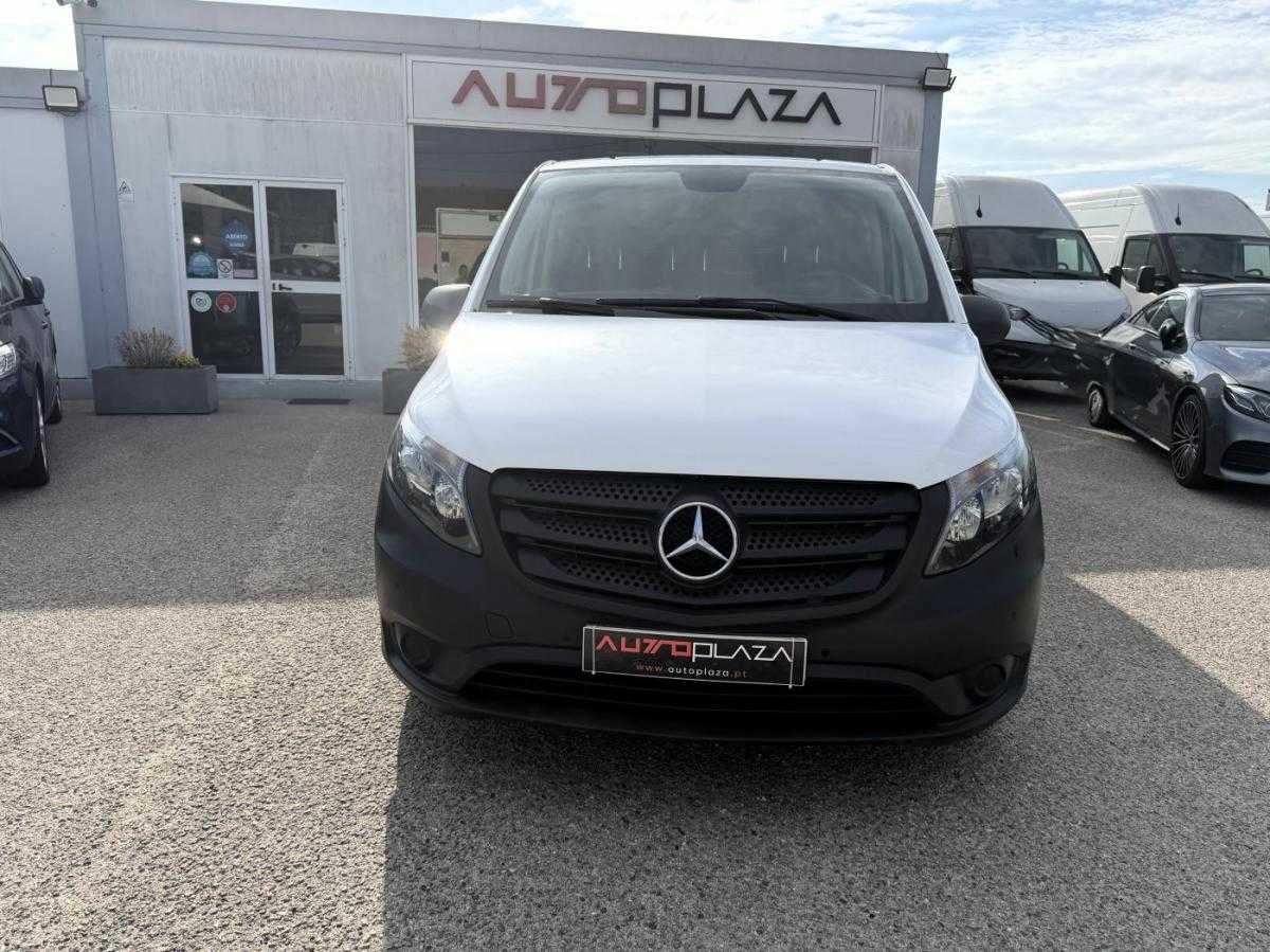 mercedes-benz-vito-2023-diesel-1950cc