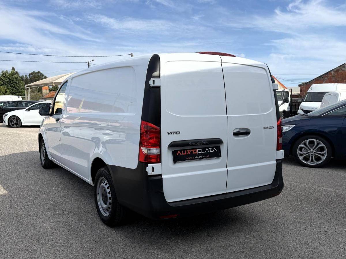 mercedes-benz-vito-2023-diesel-1950cc