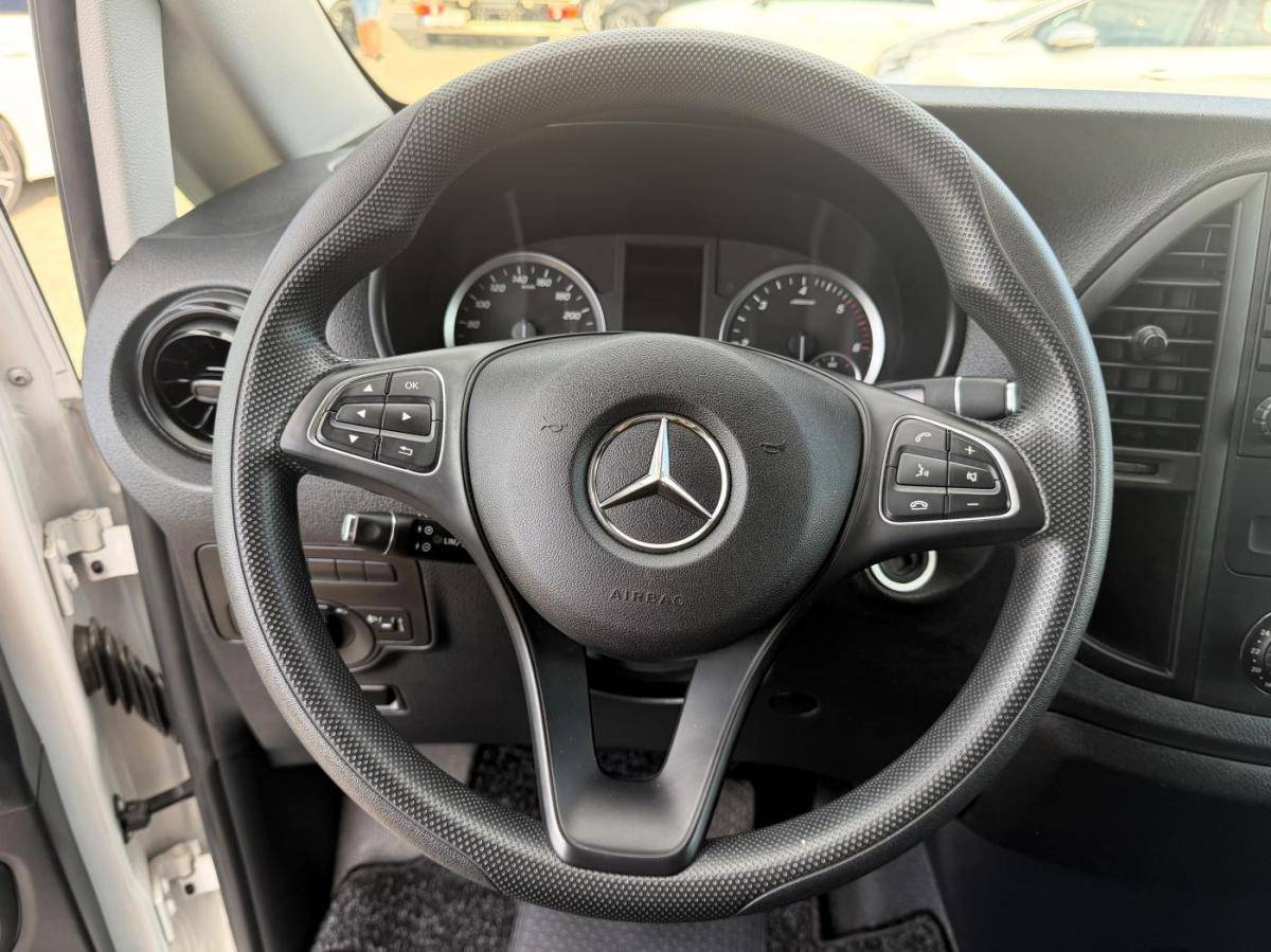 mercedes-benz-vito-2023-diesel-1950cc