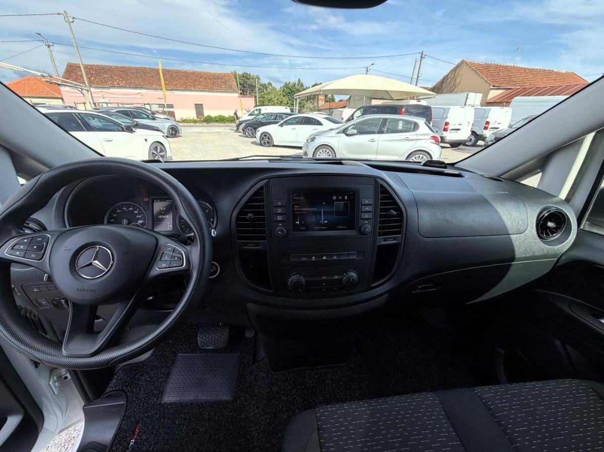mercedes-benz-vito-2023-diesel-1950cc