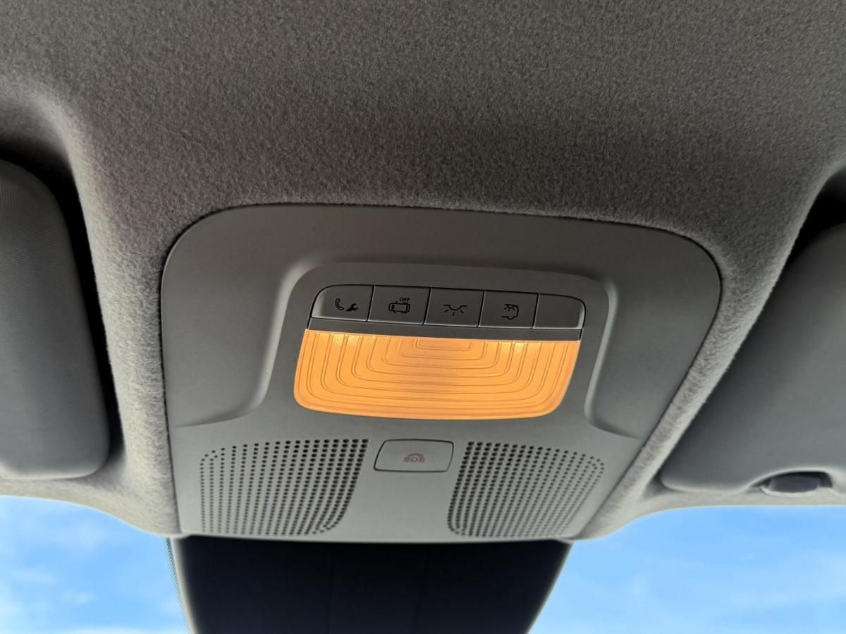 mercedes-benz-vito-2023-diesel-1950cc