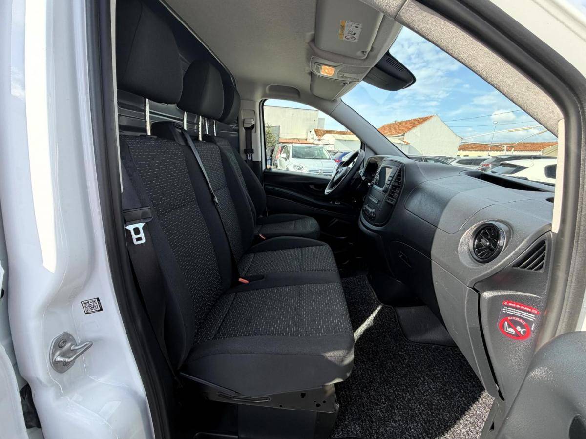 mercedes-benz-vito-2023-diesel-1950cc