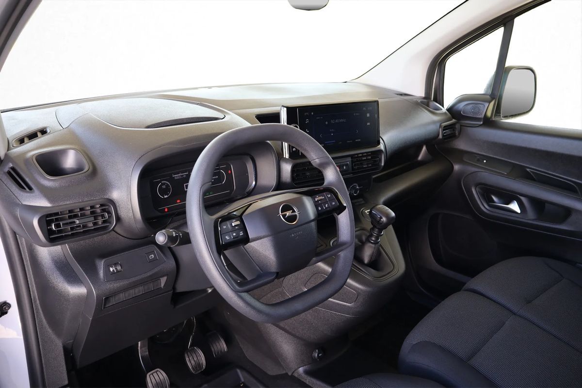 opel-combo-2025-diesel-1499cc