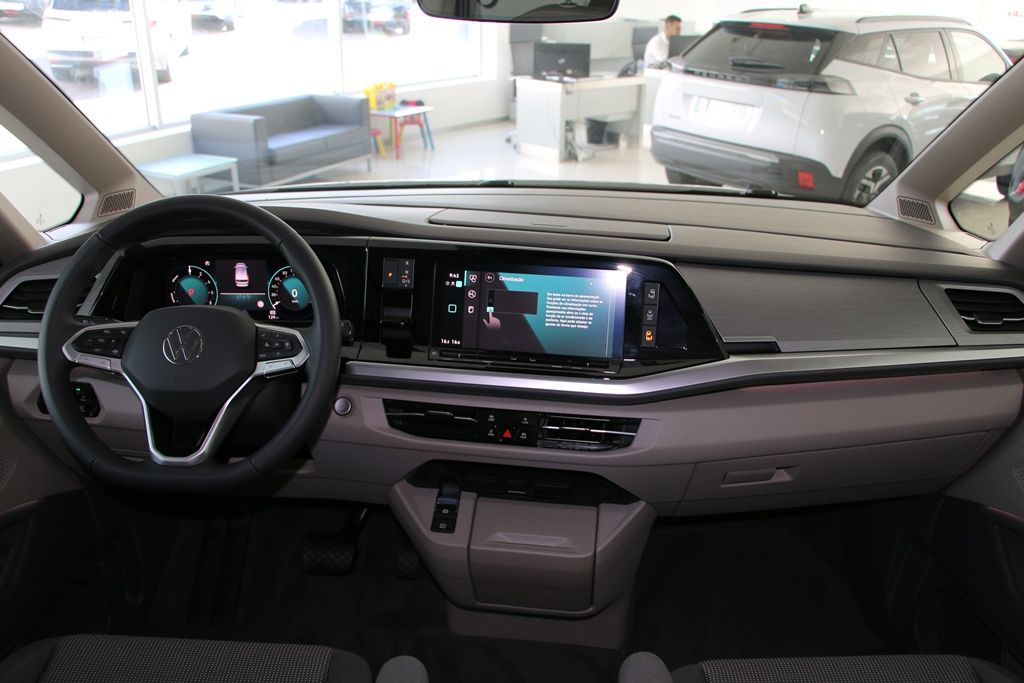 volkswagen-routan-2025-hibrido-a-gasolina-1498cc