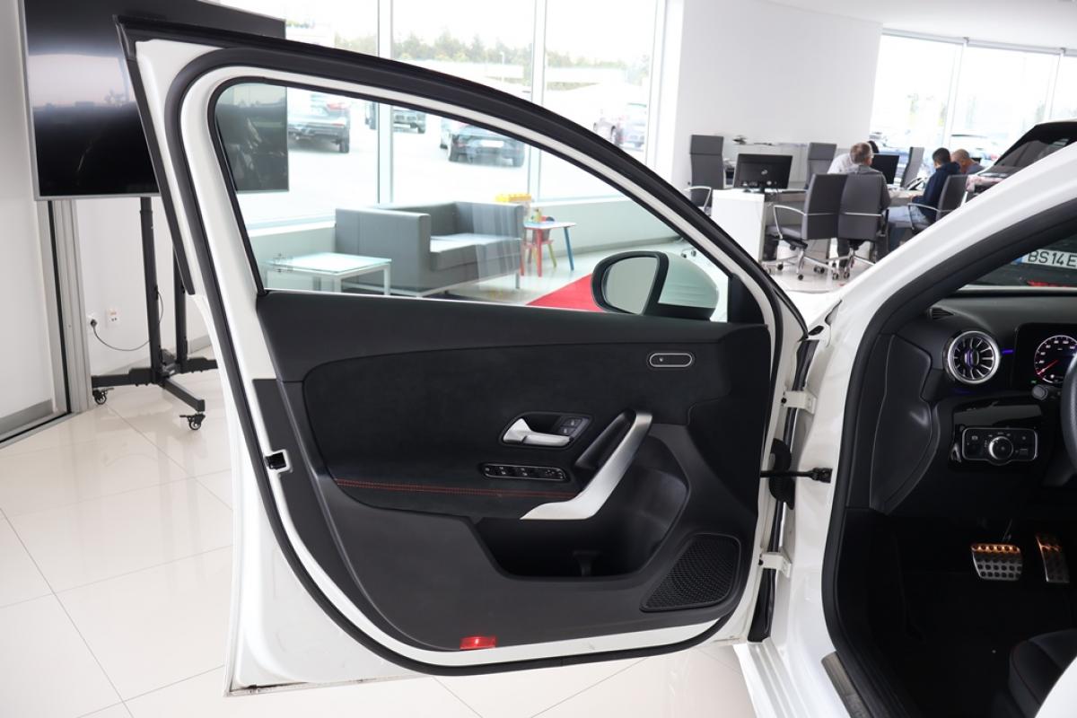 mercedes-benz-classe-a-2024-hibrido-a-gasolina-1332cc