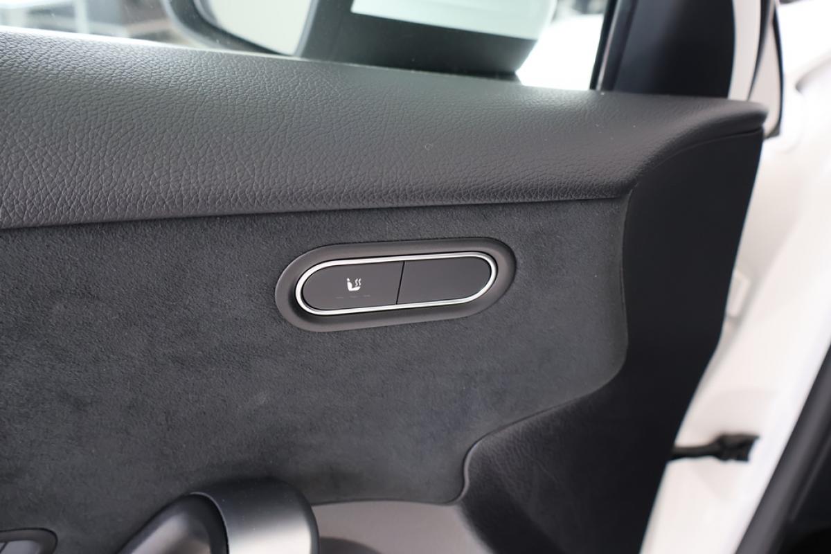 mercedes-benz-classe-a-2024-hibrido-a-gasolina-1332cc