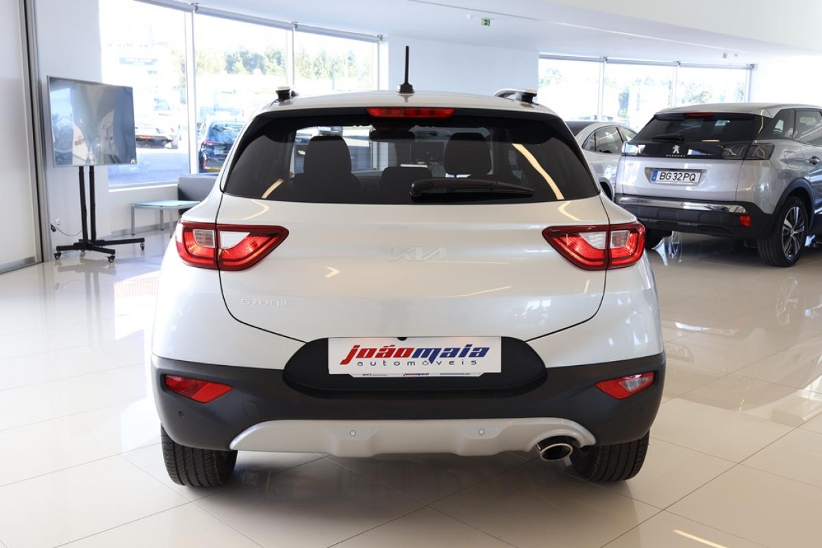 kia-stonic-2024-gasolina-1197cc