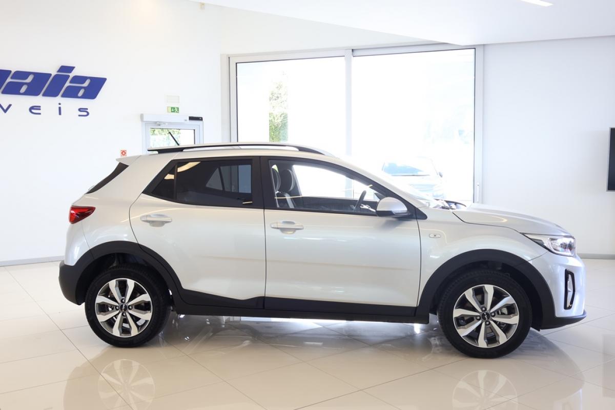 kia-stonic-2024-gasolina-1197cc