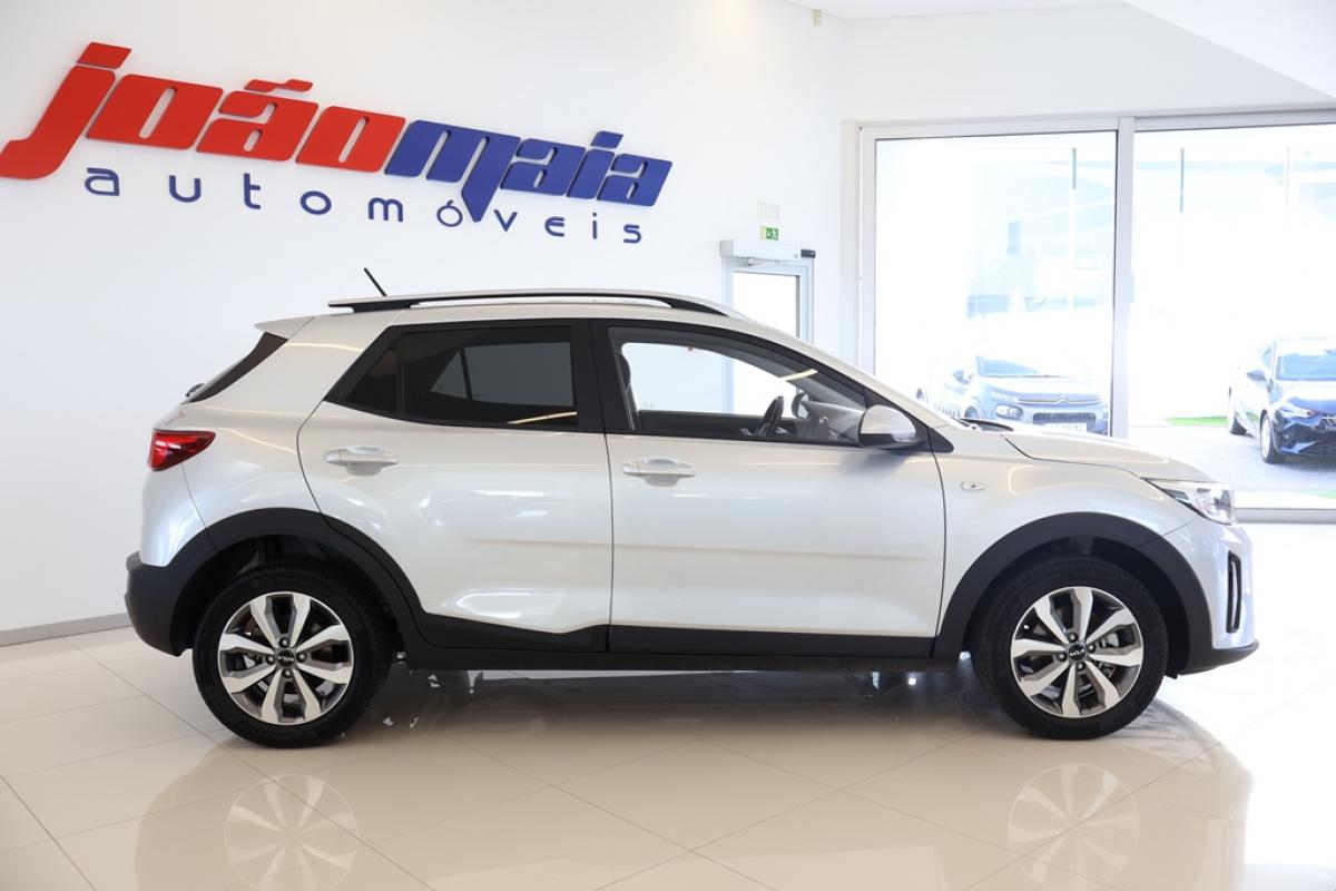 kia-stonic-2024-gasolina-1197cc
