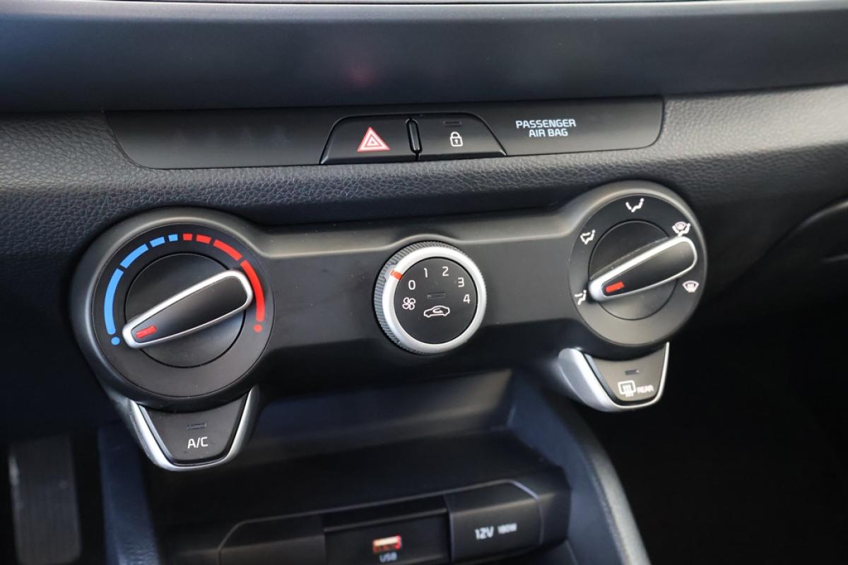 kia-stonic-2024-gasolina-1197cc
