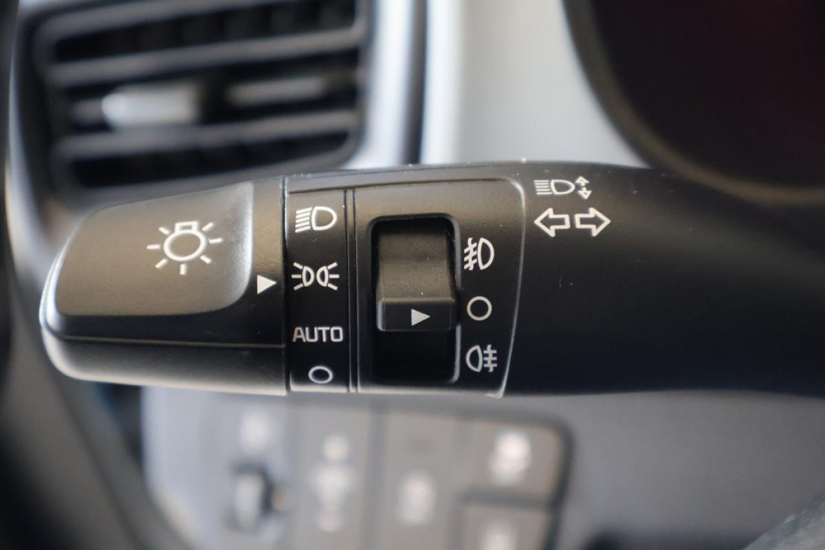 kia-stonic-2024-gasolina-1197cc