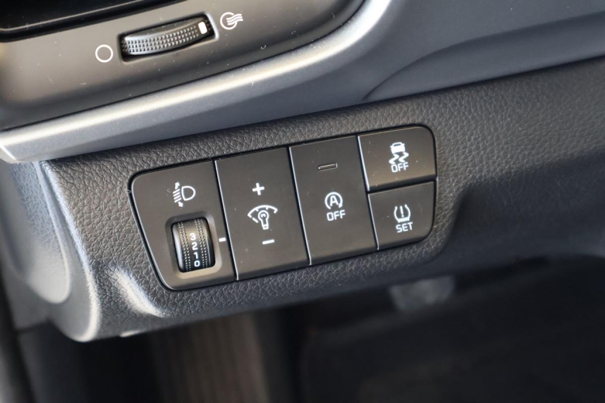 kia-stonic-2024-gasolina-1197cc
