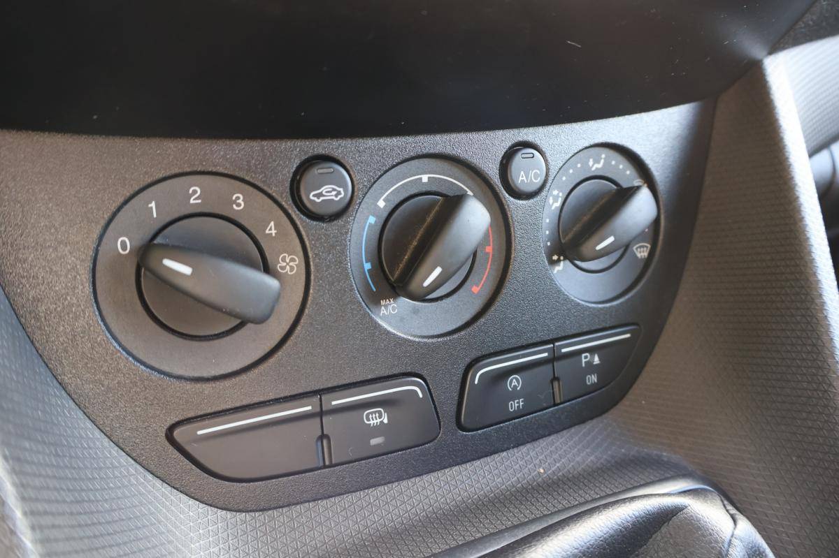 ford-transit-2018-diesel-1500cc