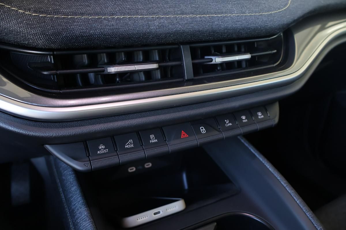 skoda-karoq-2025-eletrico-0cc