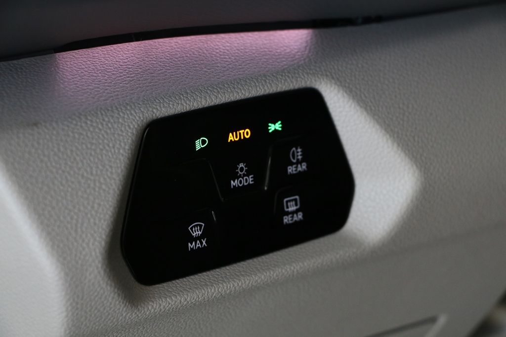 volkswagen-routan-2025-hibrido-a-gasolina-1498cc