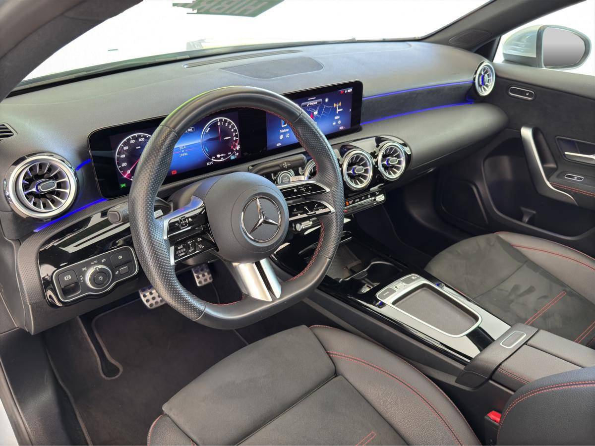 mercedes-benz-classe-a-2024-hibrido-a-gasolina-1332cc
