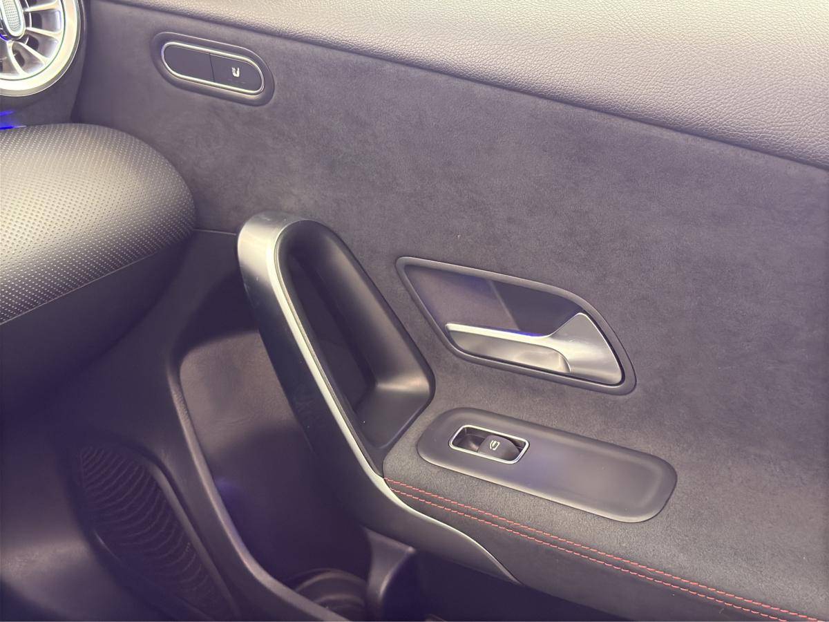 mercedes-benz-classe-a-2024-hibrido-a-gasolina-1332cc