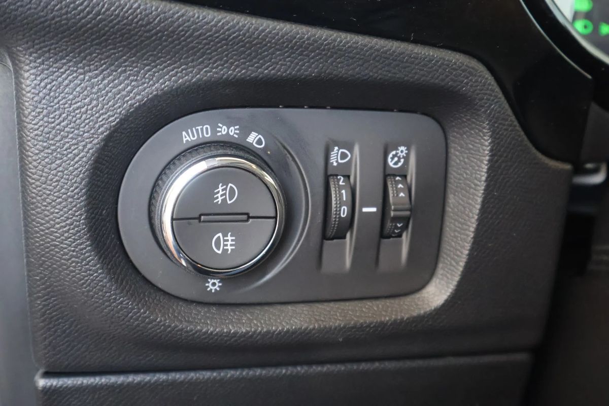 opel-corsa-2025-gasolina-1199cc