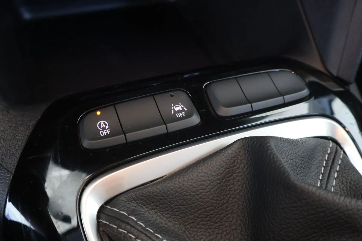 opel-corsa-2025-gasolina-1199cc