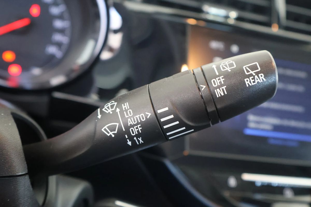 opel-corsa-2025-gasolina-1199cc