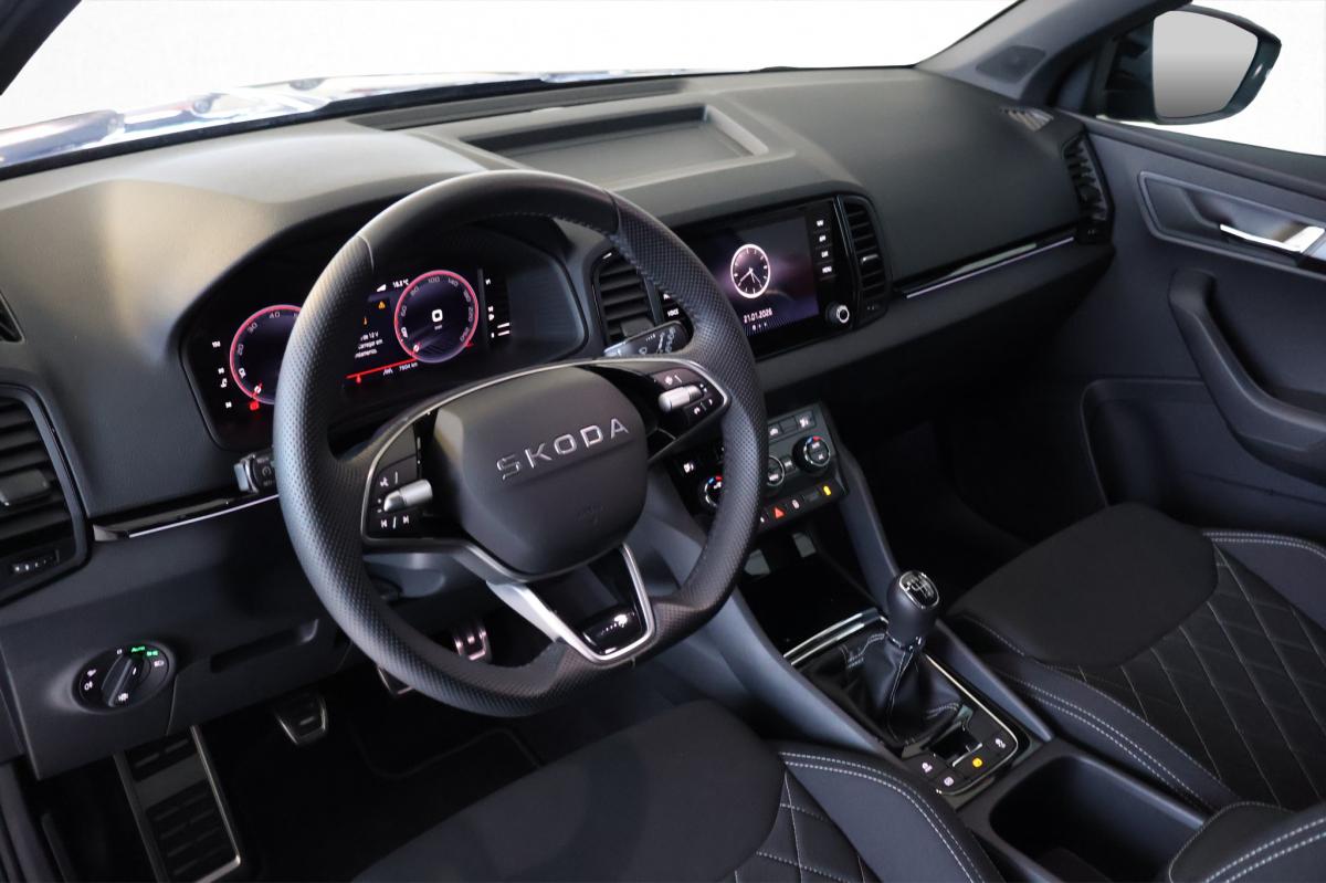 skoda-karoq-2025-gasolina-999cc