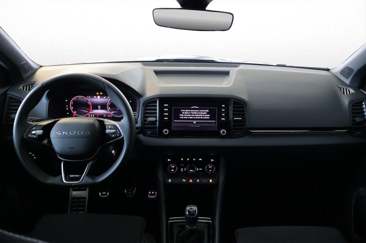 skoda-karoq-2025-gasolina-999cc