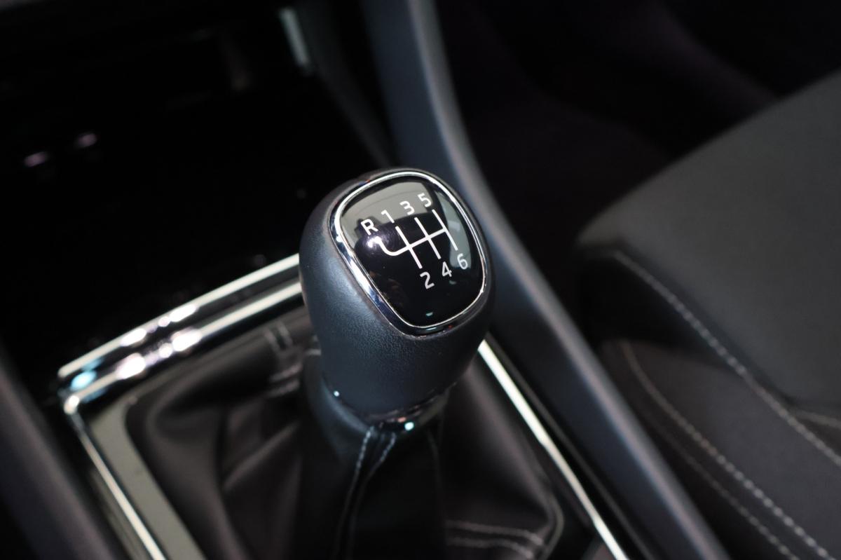 skoda-karoq-2025-gasolina-999cc