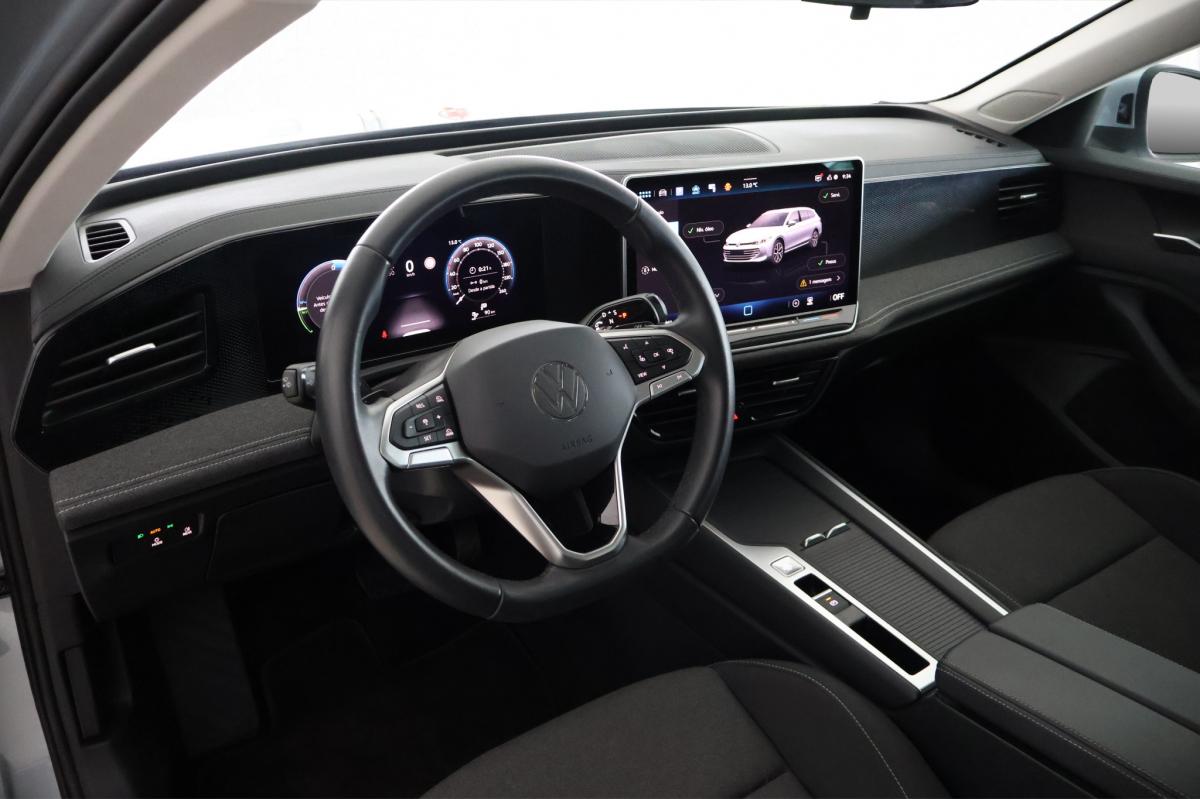 volkswagen-passat-variant-2024-hibrido-a-gasolina-1498cc