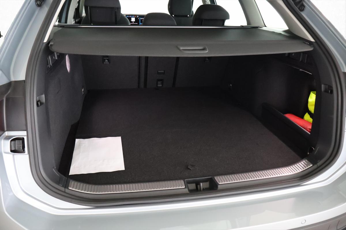 volkswagen-passat-variant-2024-hibrido-a-gasolina-1498cc