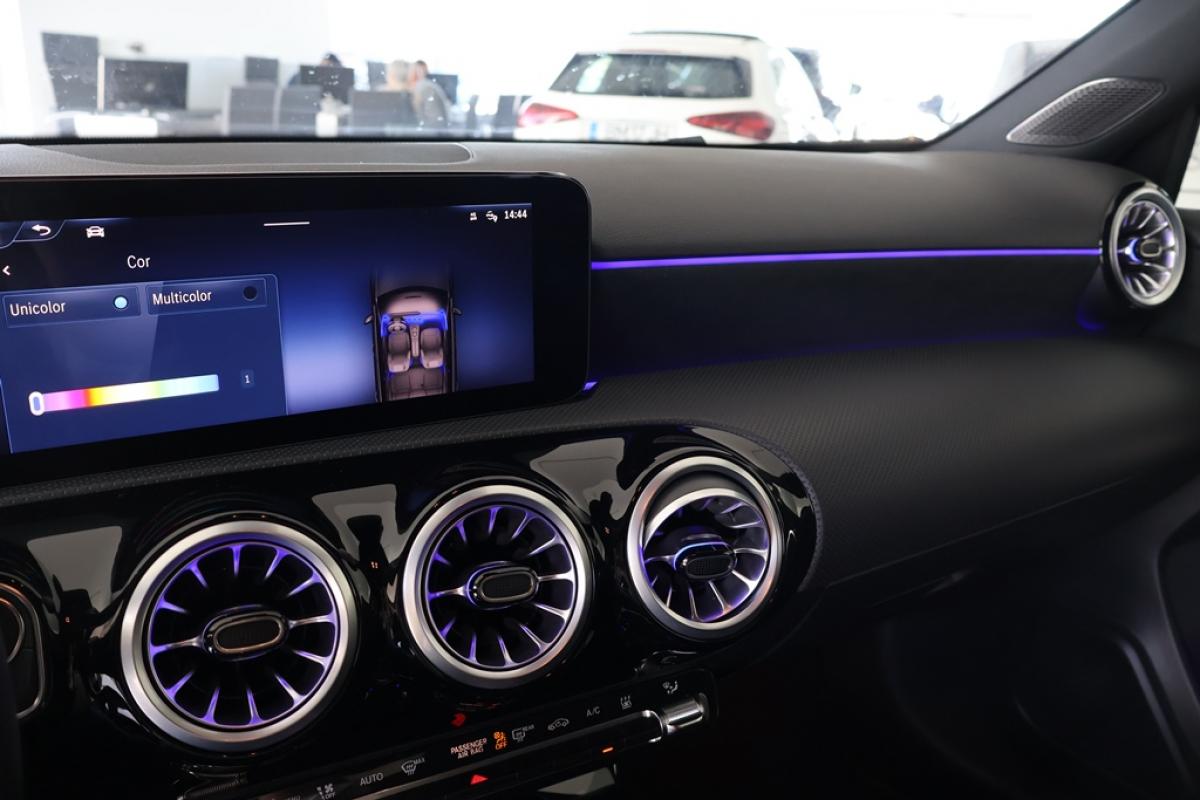mercedes-benz-classe-a-2024-hibrido-a-gasolina-1332cc