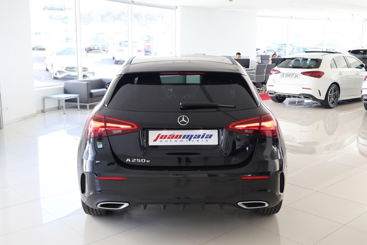 mercedes-benz-classe-a-2024-hibrido-a-gasolina-1332cc