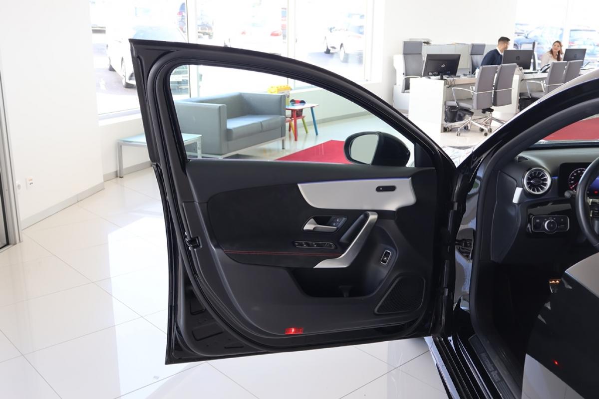 mercedes-benz-classe-a-2024-hibrido-a-gasolina-1332cc