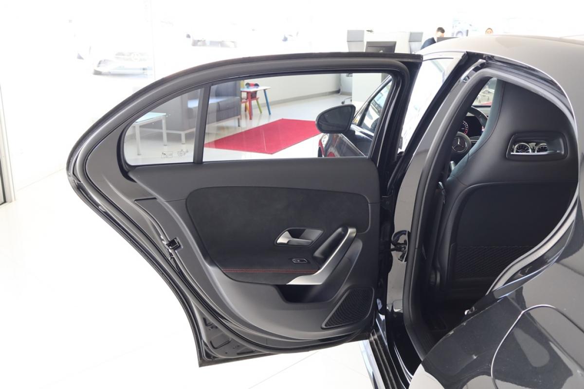 mercedes-benz-classe-a-2024-hibrido-a-gasolina-1332cc