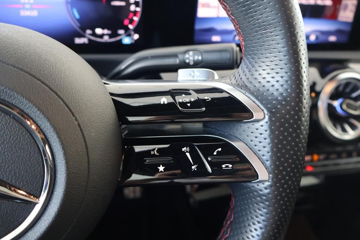 mercedes-benz-classe-a-2024-hibrido-a-gasolina-1332cc