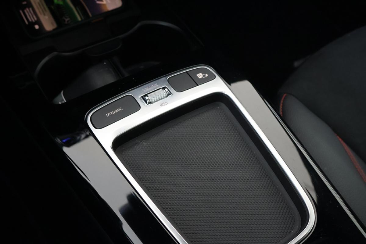 mercedes-benz-classe-a-2024-hibrido-a-gasolina-1332cc