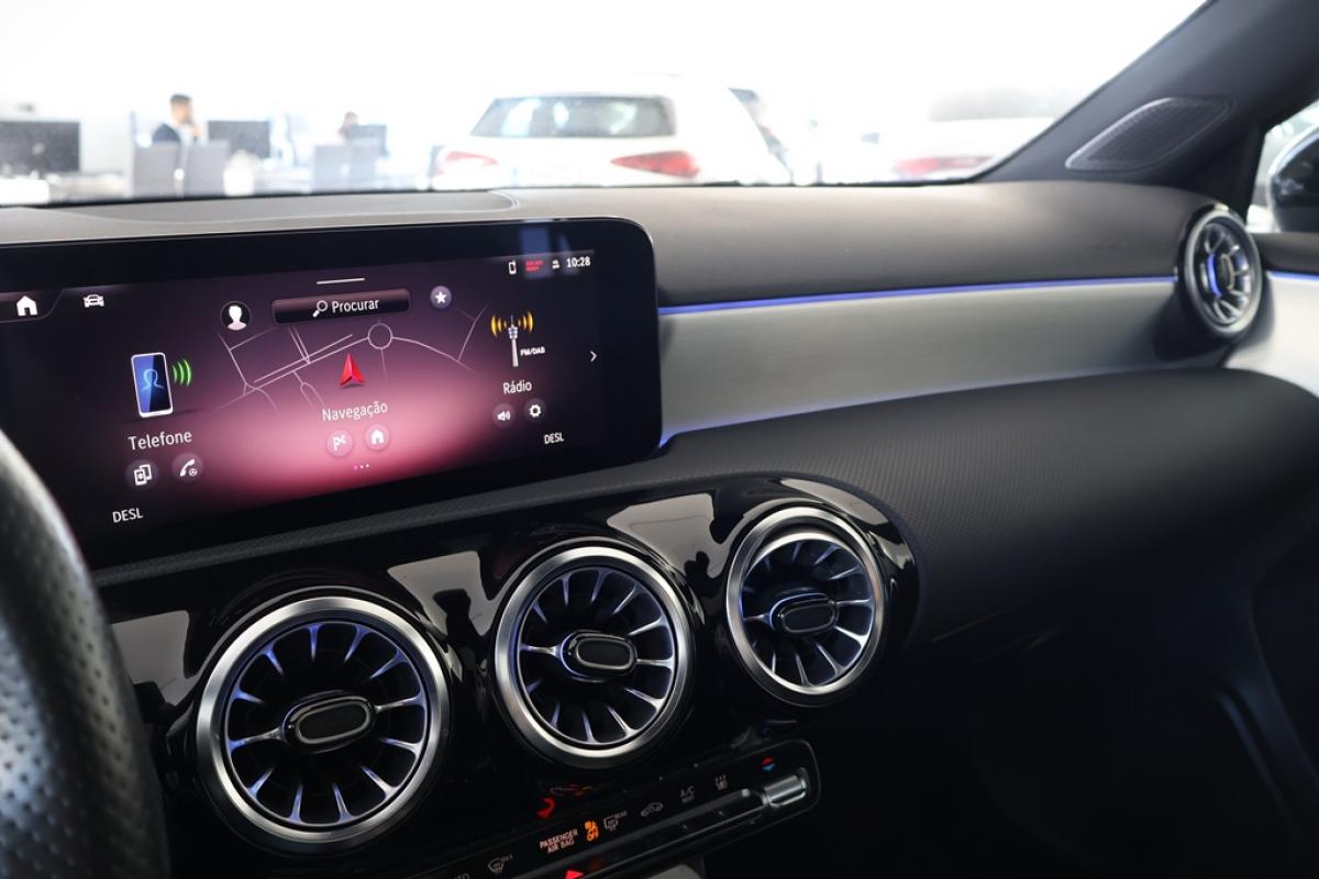 mercedes-benz-classe-a-2024-hibrido-a-gasolina-1332cc