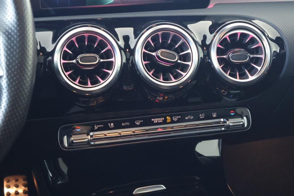 mercedes-benz-classe-a-2024-hibrido-a-gasolina-1332cc