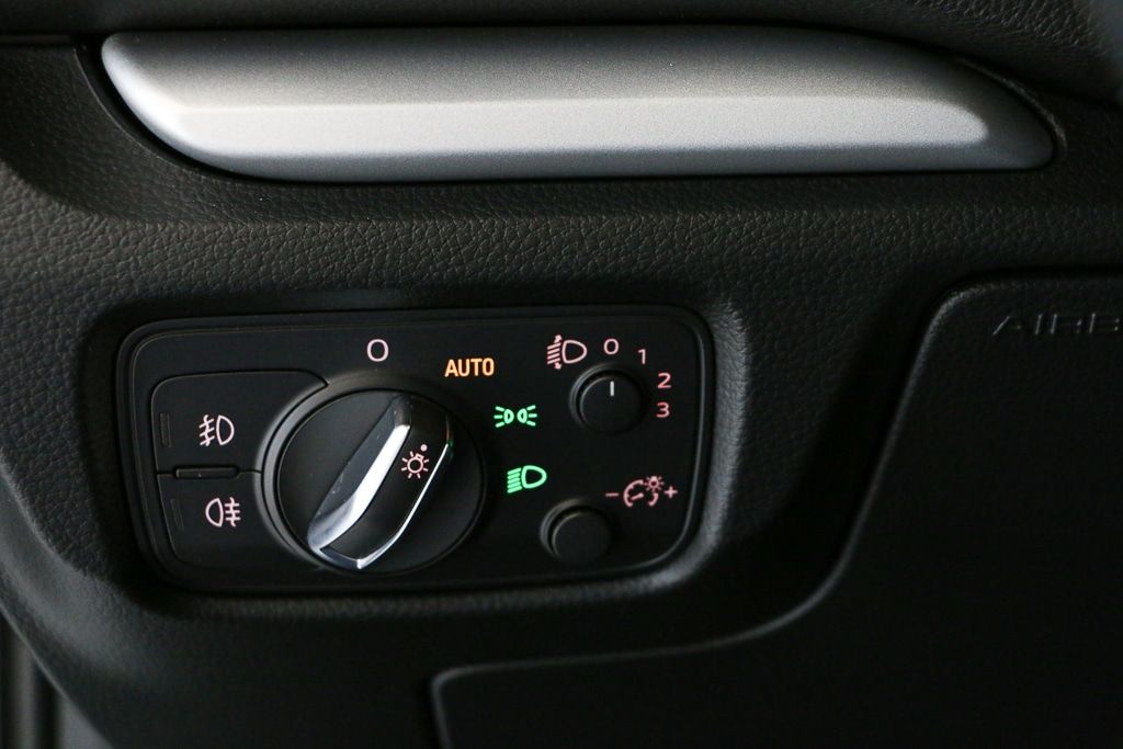 audi-a3-limousine-2015-diesel-1598cc