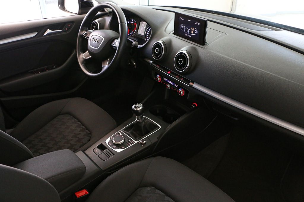 audi-a3-limousine-2015-diesel-1598cc