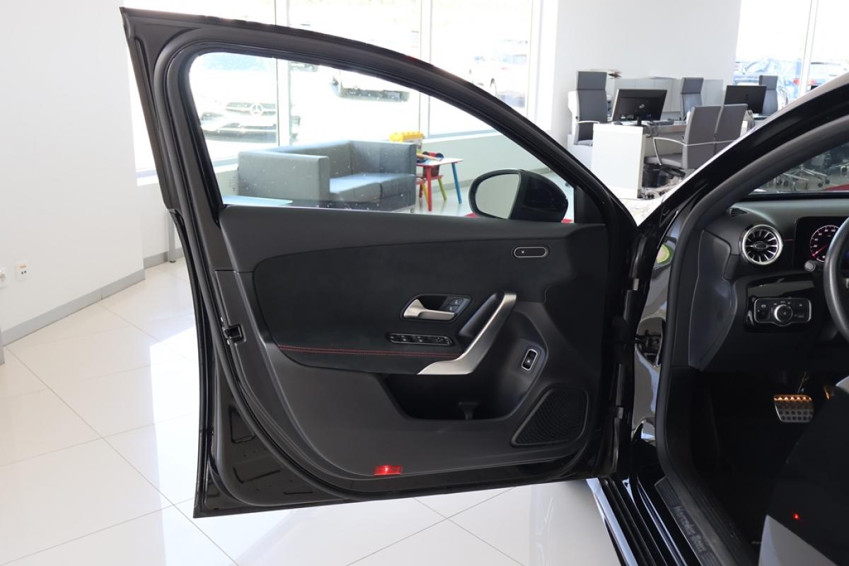 mercedes-benz-classe-a-2024-hibrido-a-gasolina-1332cc