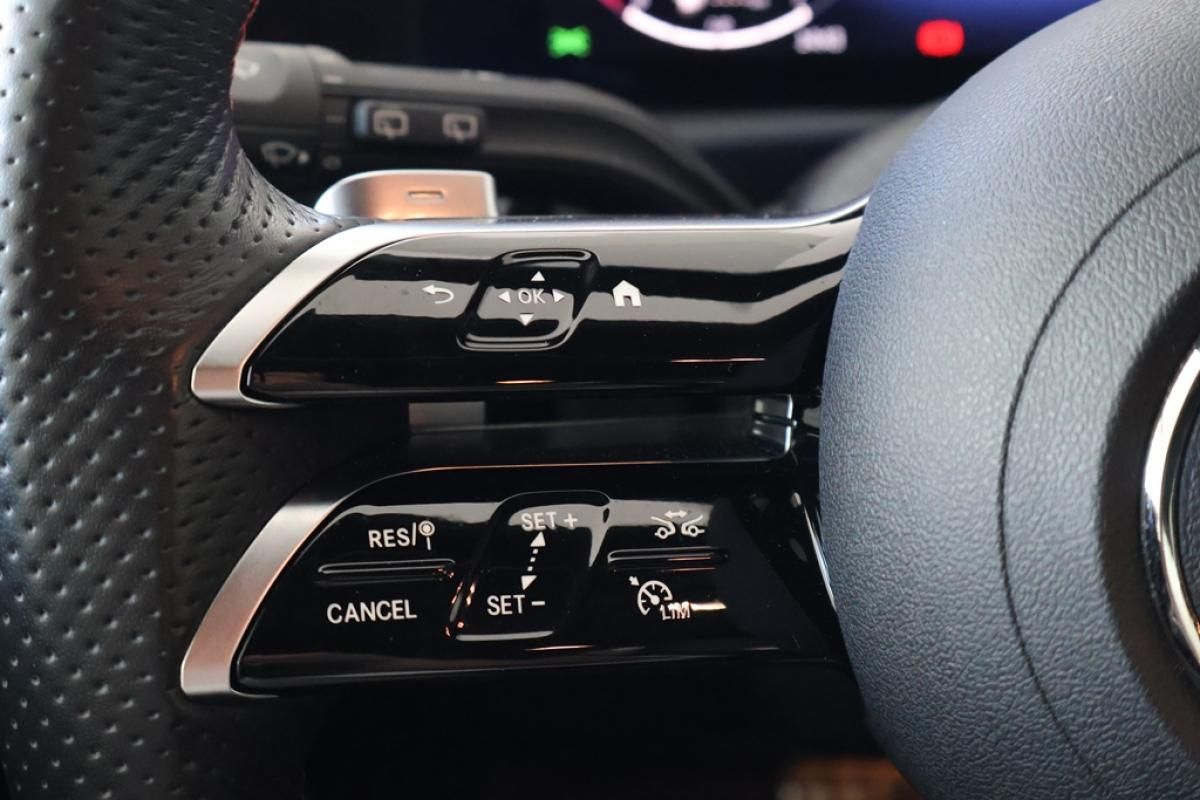 mercedes-benz-classe-a-2024-hibrido-a-gasolina-1332cc